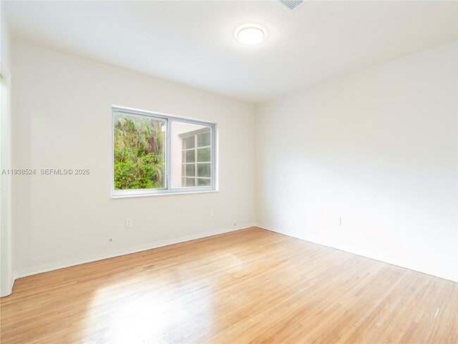 Building Photo - 650 NE 60th St