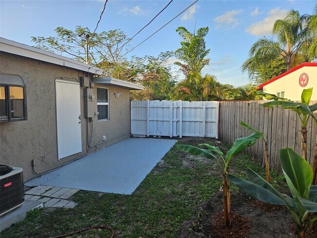 Building Photo - 2586 NW 58th Ave