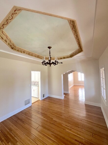 Building Photo - 223 S Gale Dr