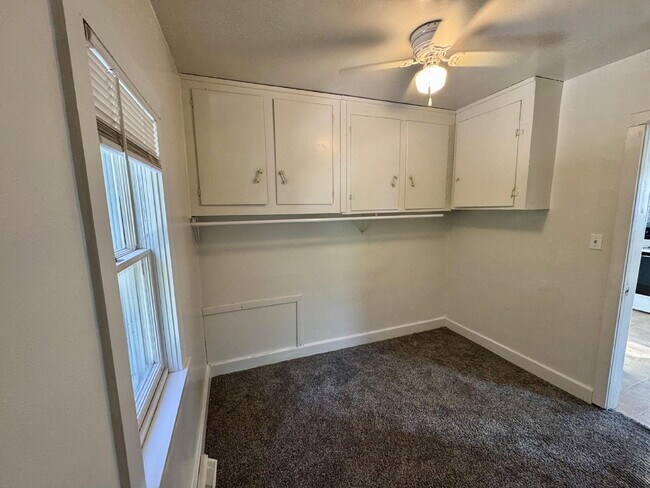 Building Photo - 2 Bedroom Home with Partially Finished Bas...