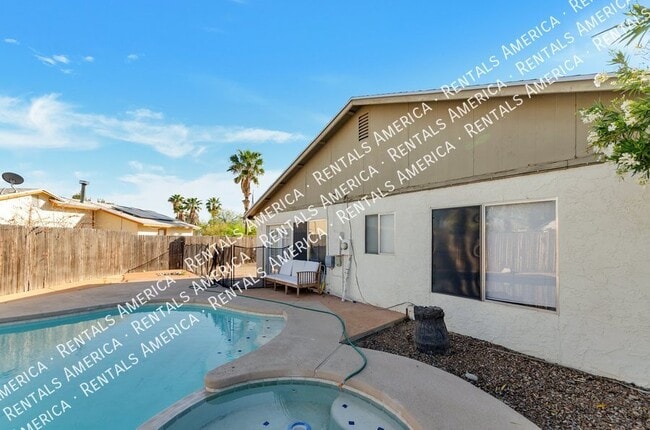 Building Photo - 2745 S Pace W Dr