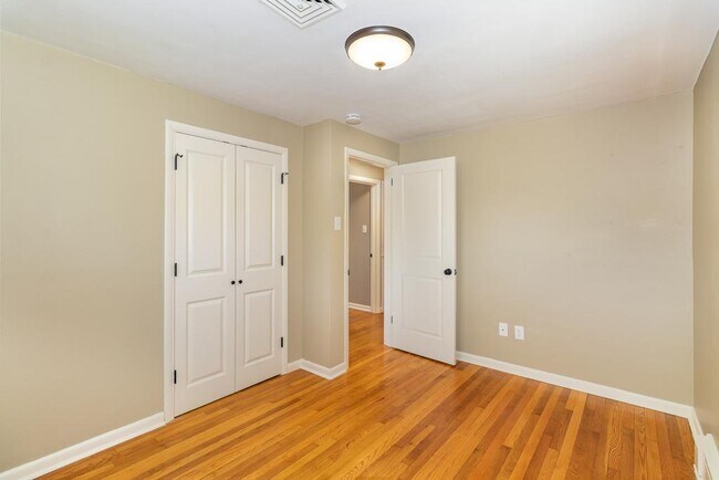 Building Photo - 24 Cornell Dr