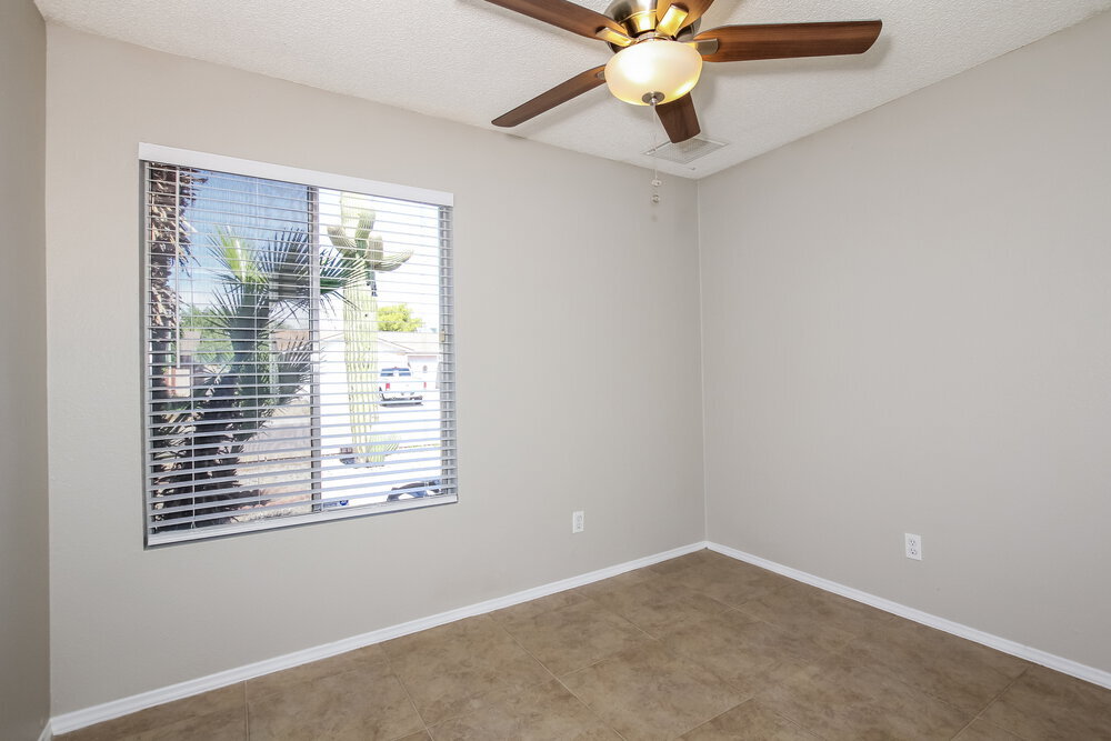 Building Photo - 5523 W Villa Maria Dr
