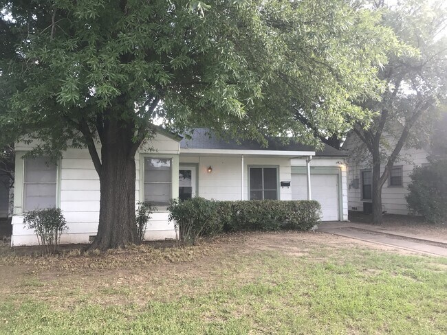 Primary Photo - Cute 2 bedroom home!
