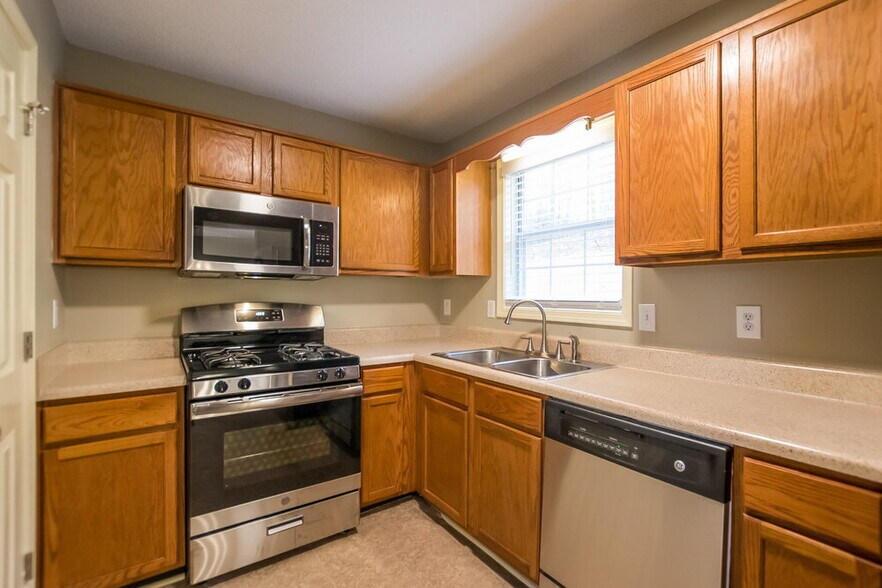 Building Photo - 414 Ivy Crest Dr