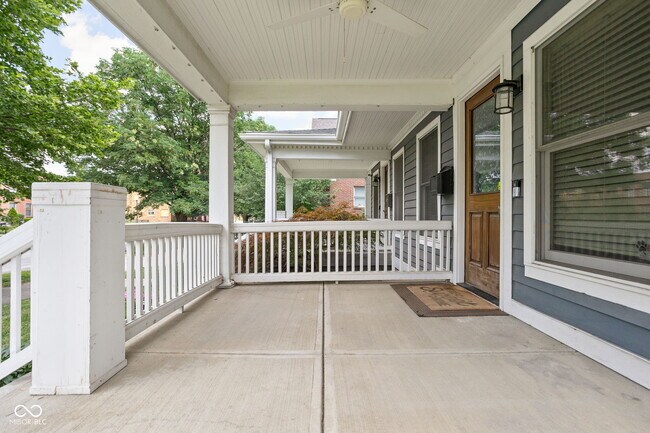 Building Photo - 1531 N College Ave