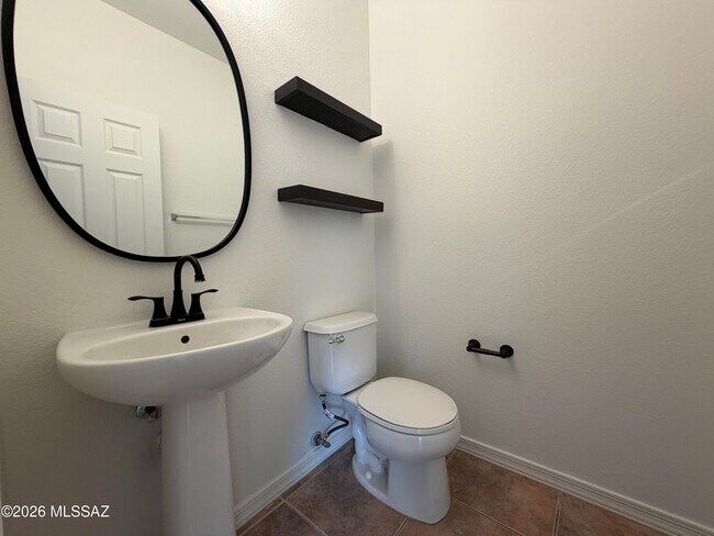 Building Photo - 37 W Camino Rancho Palomas