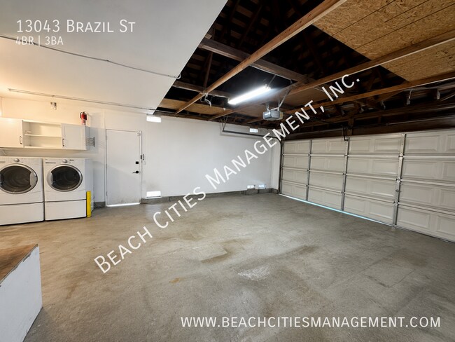 Building Photo - 13043 Brazil St