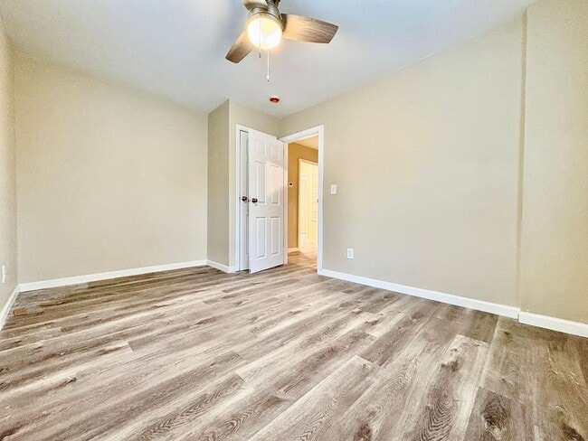 Building Photo - Updated South Bend Gem!