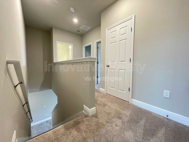 Building Photo - 1524 Little Wren Ln