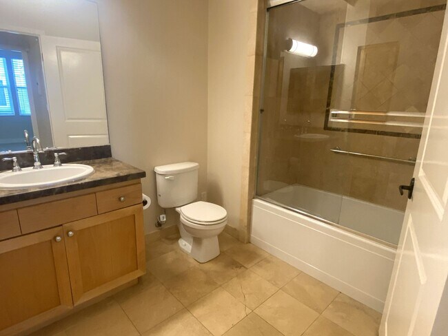 Building Photo - Updated 1 bedroom 55+ Community across from Wilson Park!