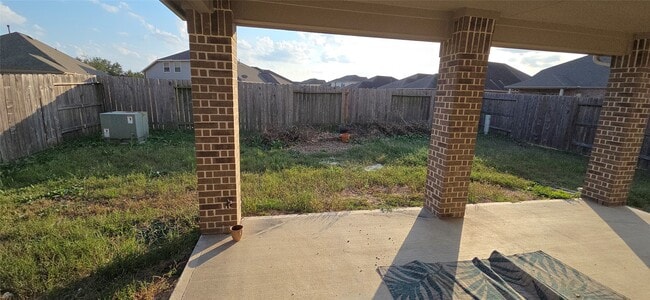 Building Photo - 15715 Marberry Dr