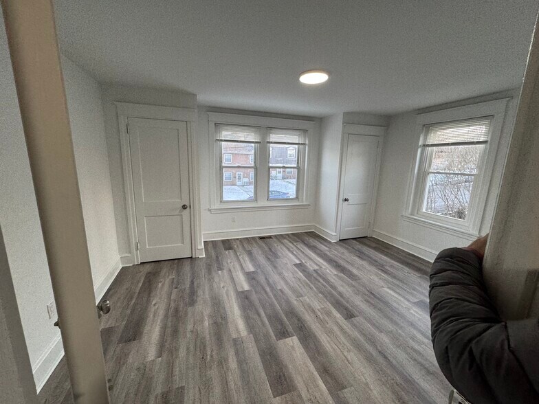 Building Photo - 806 Manatawna Ave