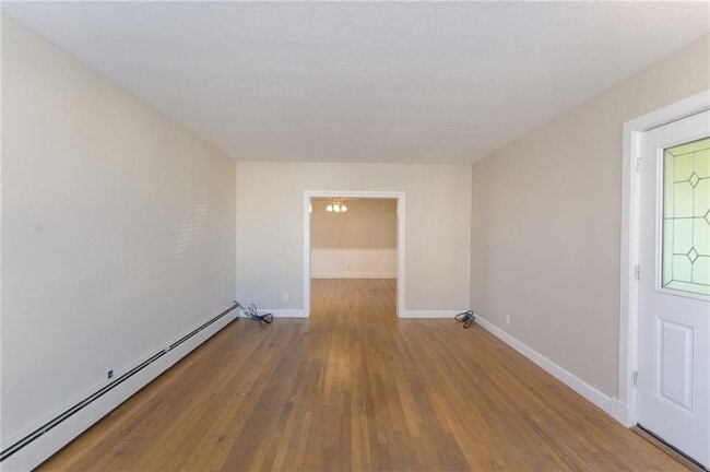 Building Photo - 366 Park Pl