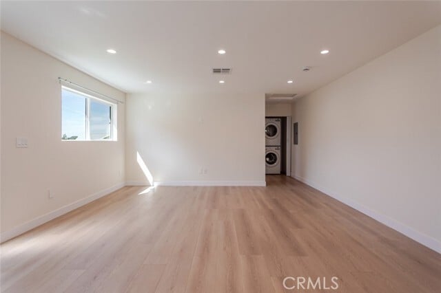 Building Photo - 10423 Pinyon Ave