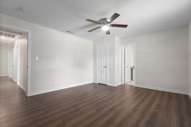 Building Photo - Charming Renovated Home for Lease in Denison!