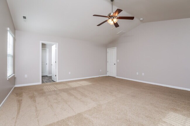 Building Photo - 6113 Watsonia Dr