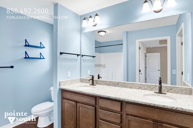 Building Photo - 33633 Field Stone Ln