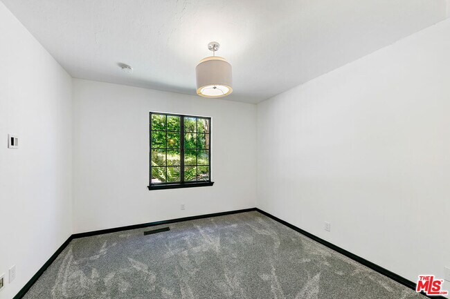 Building Photo - 29528 Harvester Rd