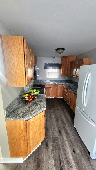 Building Photo - 726 Michigan St