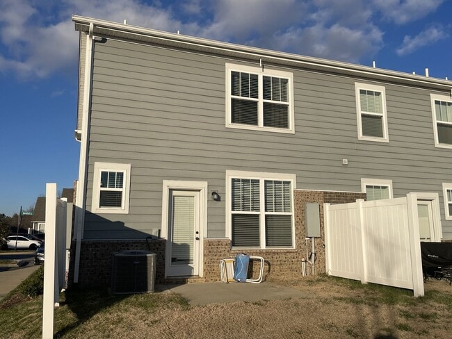 Building Photo - 4245 Gandalf Ln