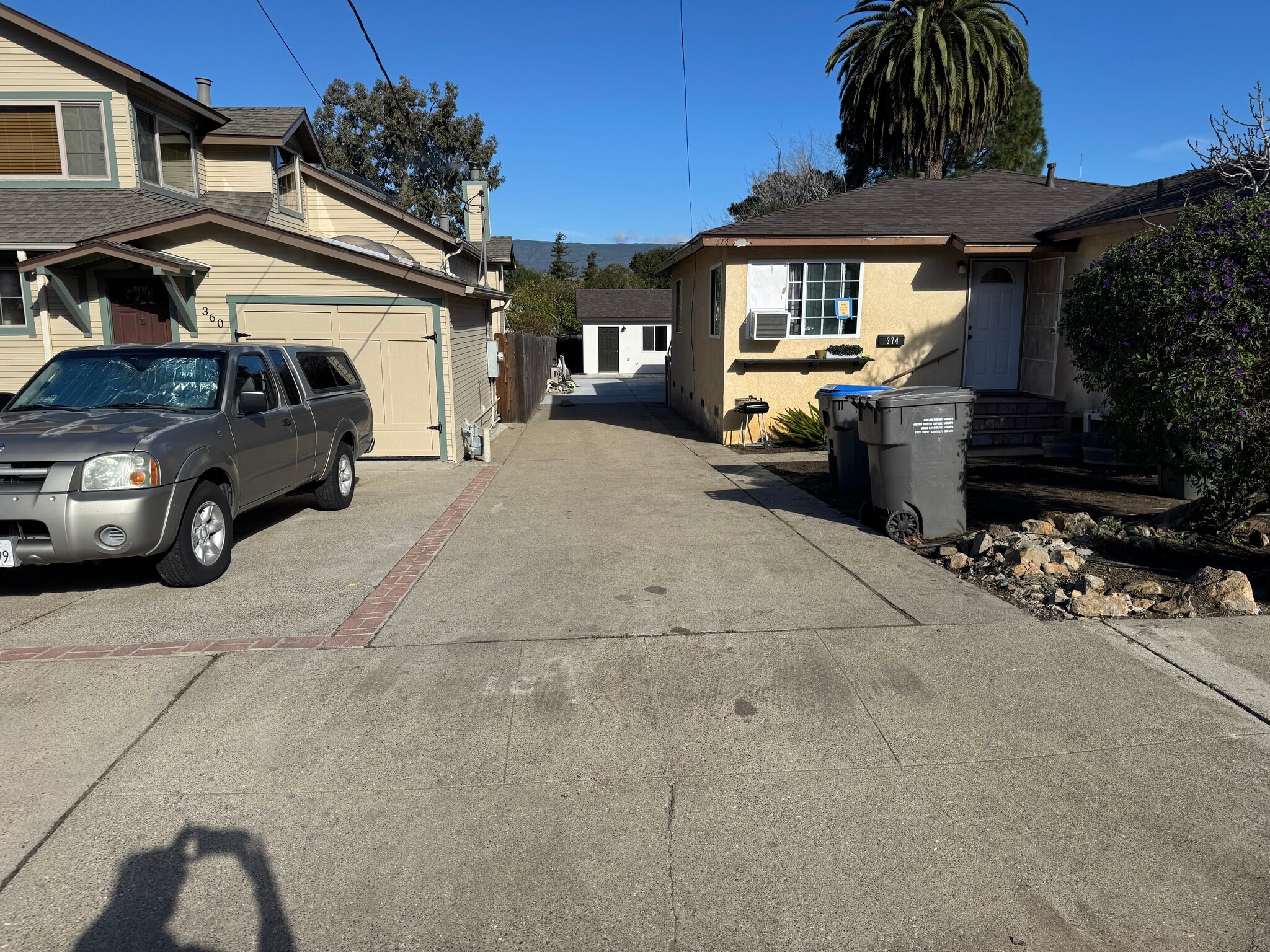 Building Photo - 376 Ramona Dr