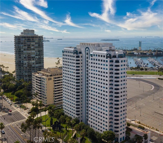 Building Photo - 525 E Seaside Way