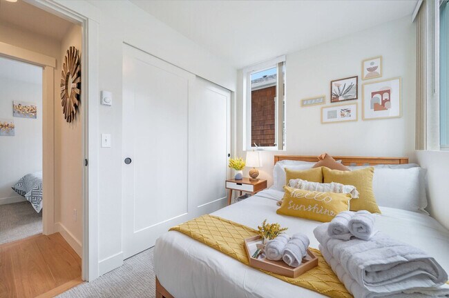 Building Photo - 34 W Cremona St