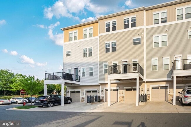 Building Photo - 24553 Rosebay Terrace