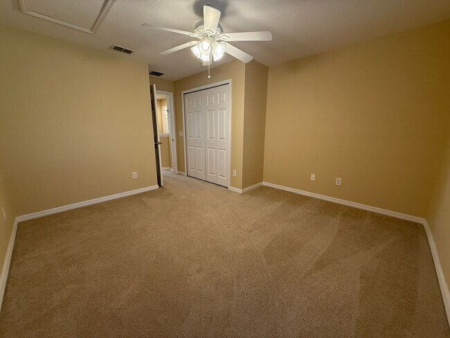 Building Photo - 3/2.5 townhome in Sanford! AVAILABLE MARCH 16th!