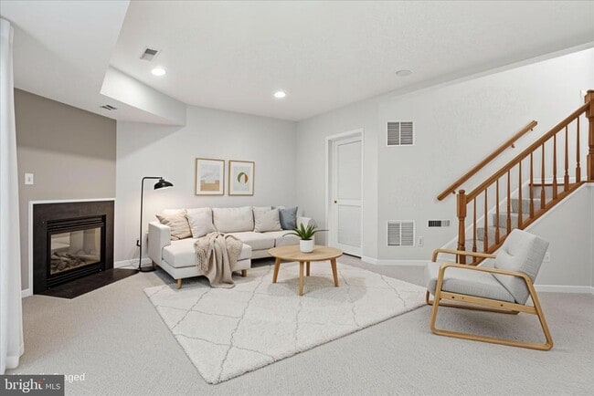 Building Photo - 21824 Ladyslipper Sq