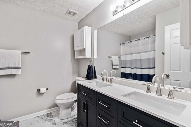 Building Photo - 1108 The by Way