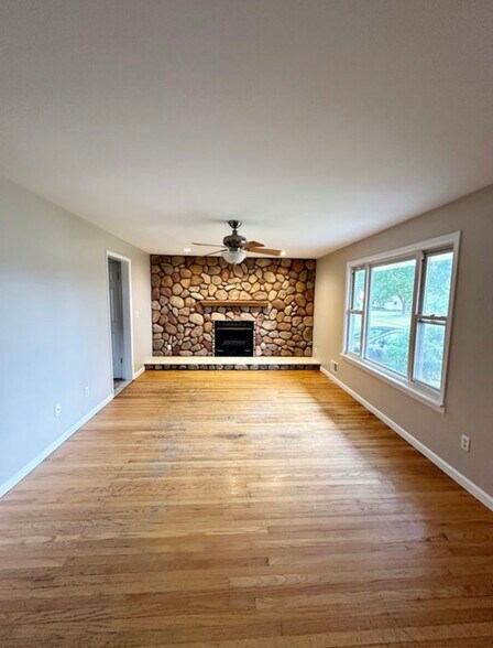 Building Photo - 40 Brandywine Ter