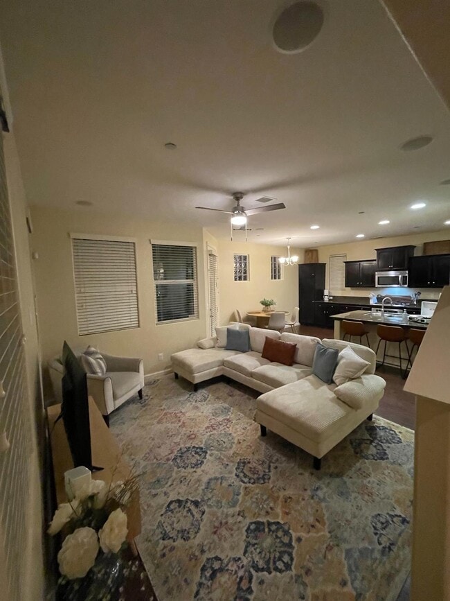 Building Photo - 1523 N Strada Way