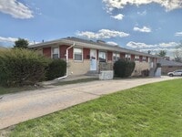 Building Photo - 1809-1809 S Alpine Rd