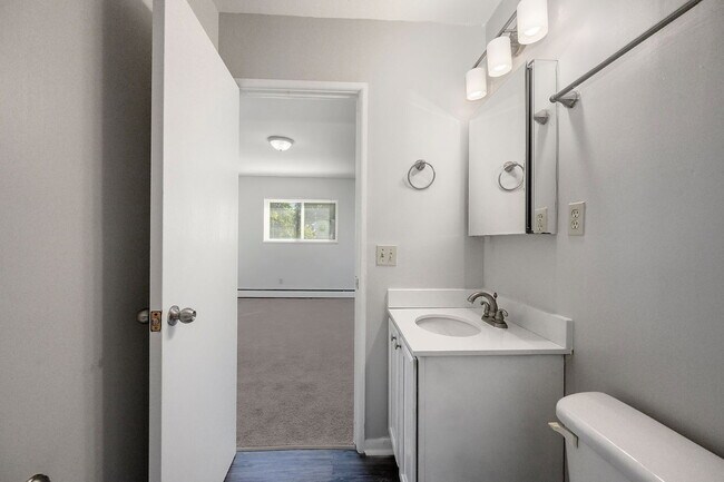 Building Photo - 3505 Telford St