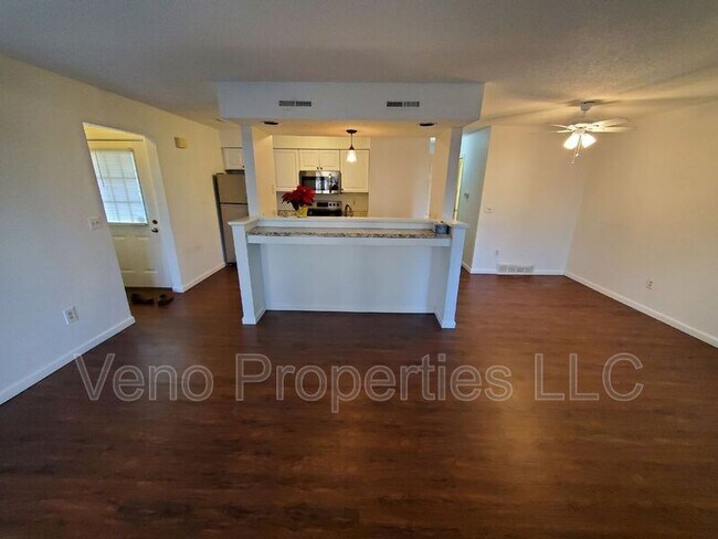Building Photo - 111 Yorktown Dr