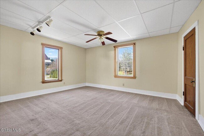 Building Photo - 204 Saratoga Ave