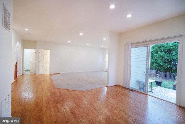 Building Photo - 20203 Hopi Dr