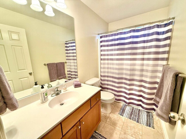 Building Photo - 625 E 200 S