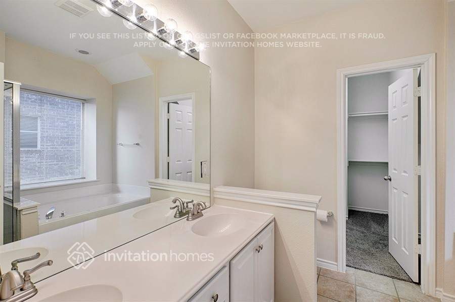 Building Photo - 7434 Saddlehorn Dr