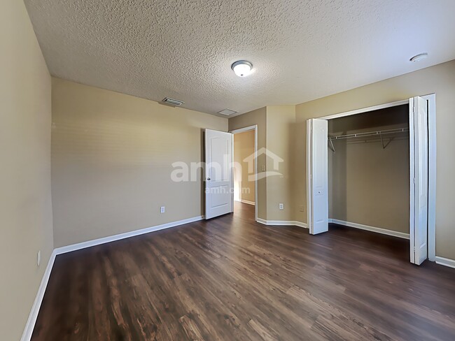 Building Photo - 12227 Sand Lake Ct