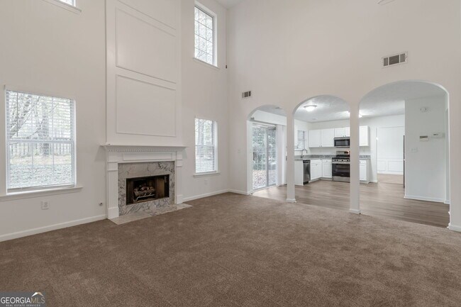 Building Photo - 1385 Pinebreeze Way