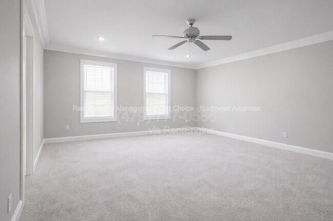 Building Photo - 431 Linda Ln