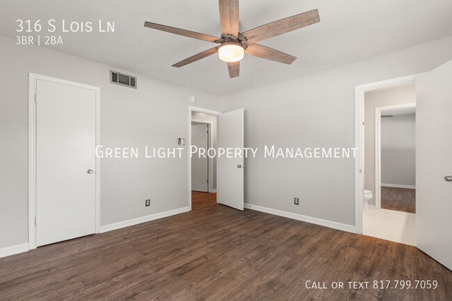 Building Photo - 316 S Lois Ln