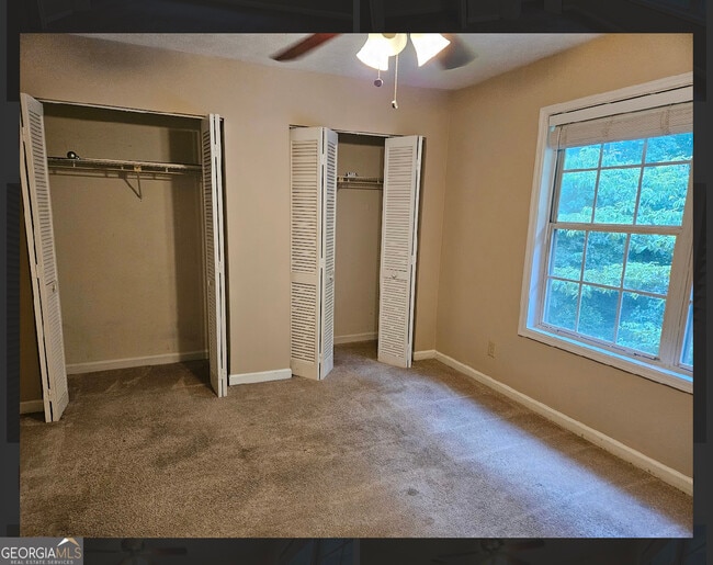 Building Photo - 2539 Oakridge Pl