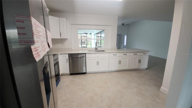 Building Photo - 2001 Country Club Ct