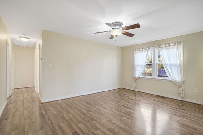 Building Photo - 22 Brown Cir