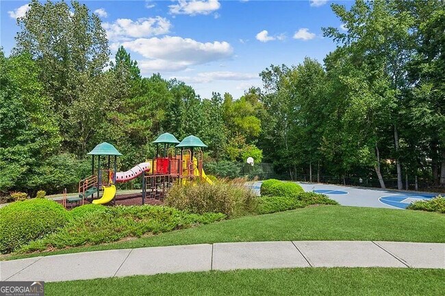 Building Photo - 15 Suwanee Pass Ln