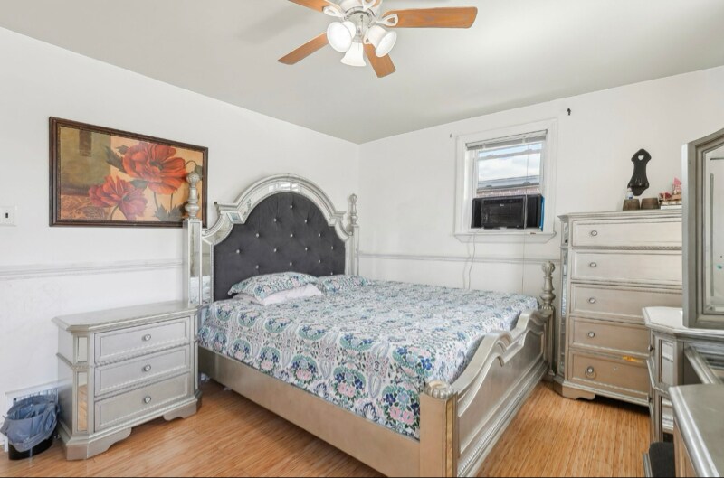 Building Photo - 1131 Fanshawe St